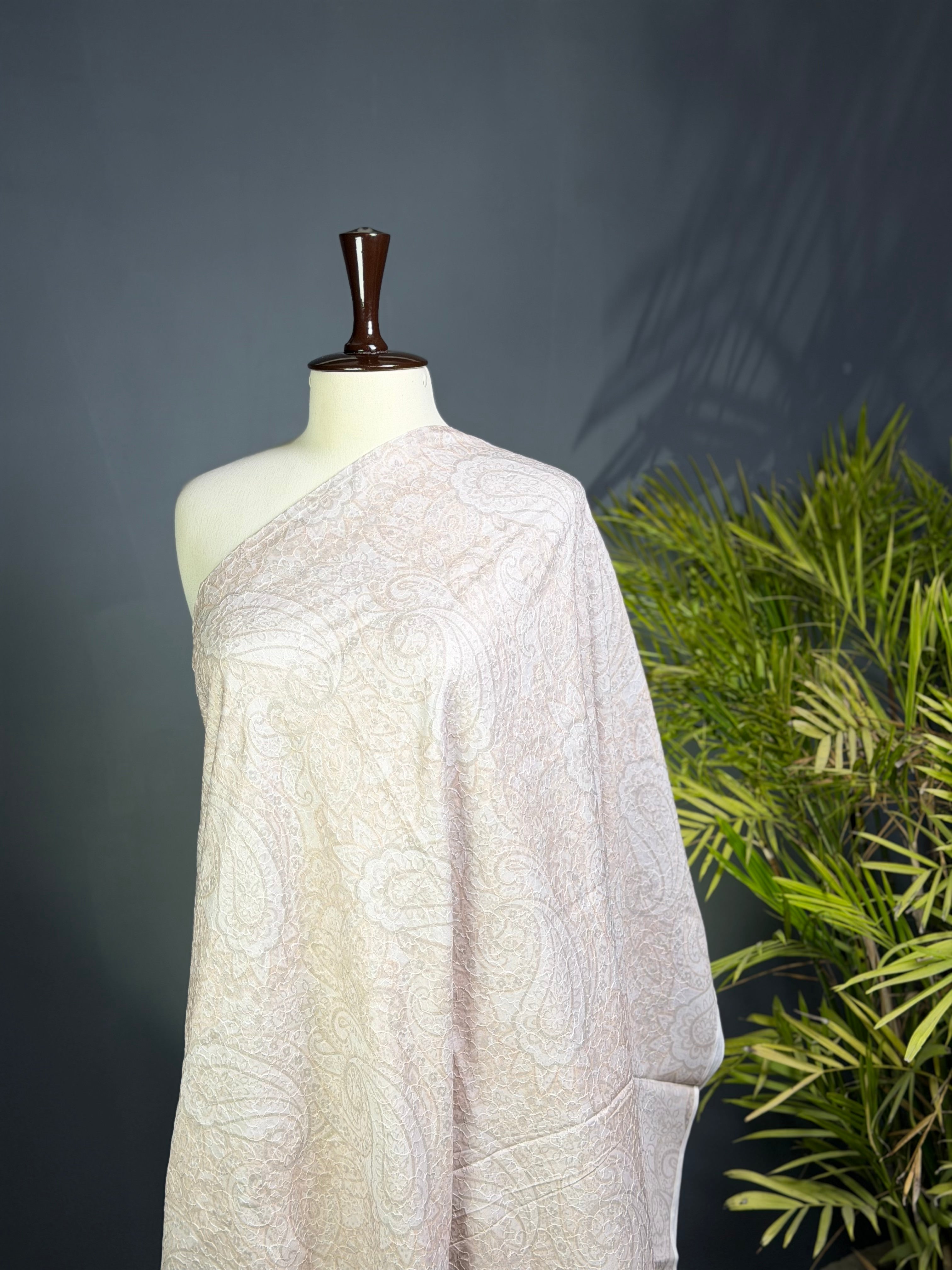 Lavender Mist Paisley Slub Lawn